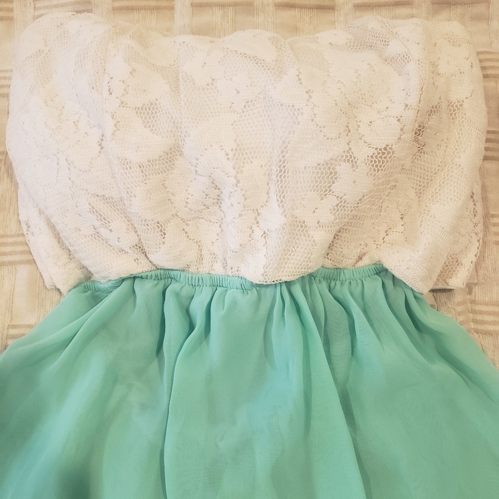 Dress - Picture 2 of 3